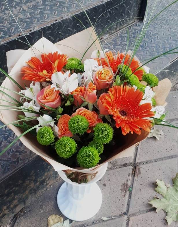Букет цветов из: Герберы, Хризантемы, Альстромерии и Розы в Мамонах