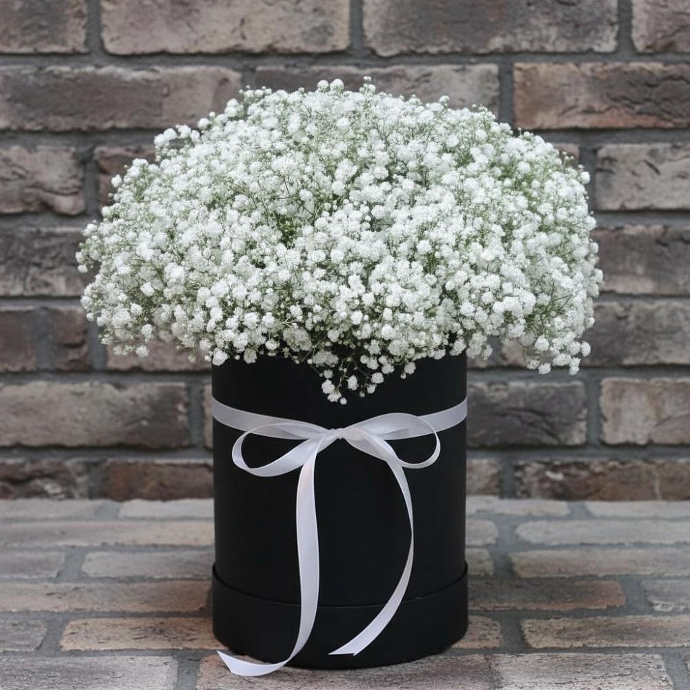 Цветочная композиция из Гипсофила в шляпной коробке в Мамонах