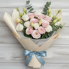 Букет цветов из:  Лизиантусы в Мамонах