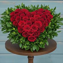 Цветочная композиция из Розы в виде сердца в Мамонах