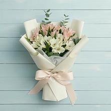 Букет цветов из:  Альстромерии в Мамонах