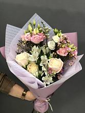 Букет цветов из:  Альстромерии, Розы и Лизиантусы #REPLACE_PRED# Мамонах