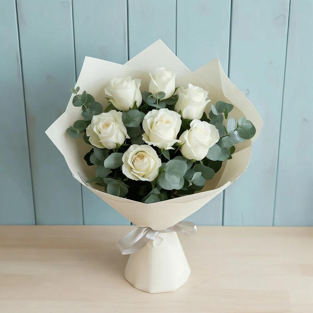 Букет Белые розы в Эвкалипте в Мамонах