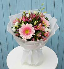 Букет цветов из:  Герберы, Альстромерии и Лизиантусы #REPLACE_PRED# Мамонах