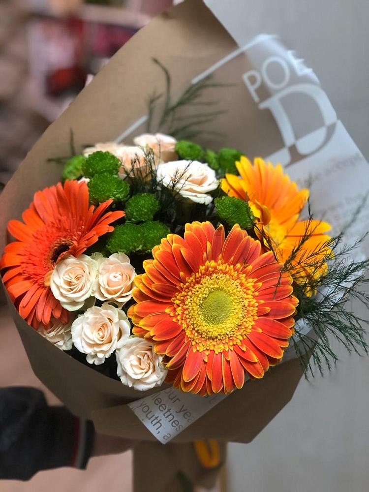 Букет цветов из: Герберы, Хризантемы и Розы в Мамонах