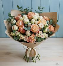 Букет цветов из:  Альстромерии и Розы в Мамонах