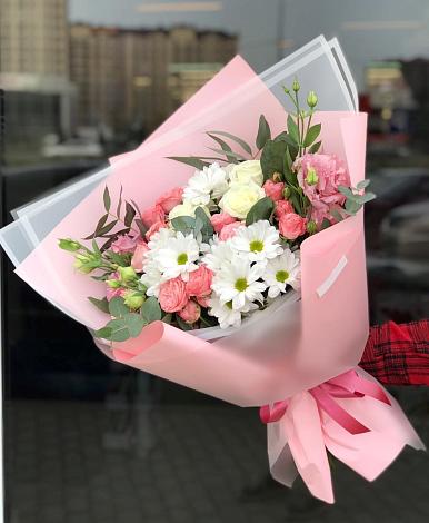 Букет цветов из: Розы, Лизиантусы и Хризантемы в Мамонах