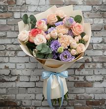 Букет цветов из:  Розы, Лизиантусы и Гвоздики в Мамонах