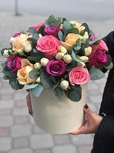 Цветочная композиция из Розы в шляпной коробке в Мамонах