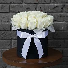 Цветочная композиция из Розы в шляпной коробке в Мамонах